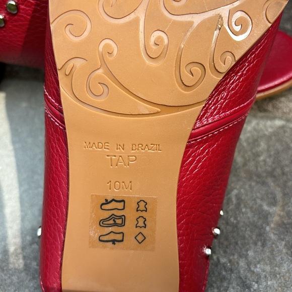 Brighton red leather mules with 2” heel silver studs great condition size 10 - Picture 4 of 4